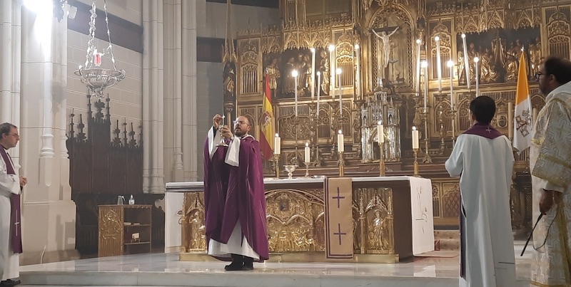 DetalleSacerdoteMisa23