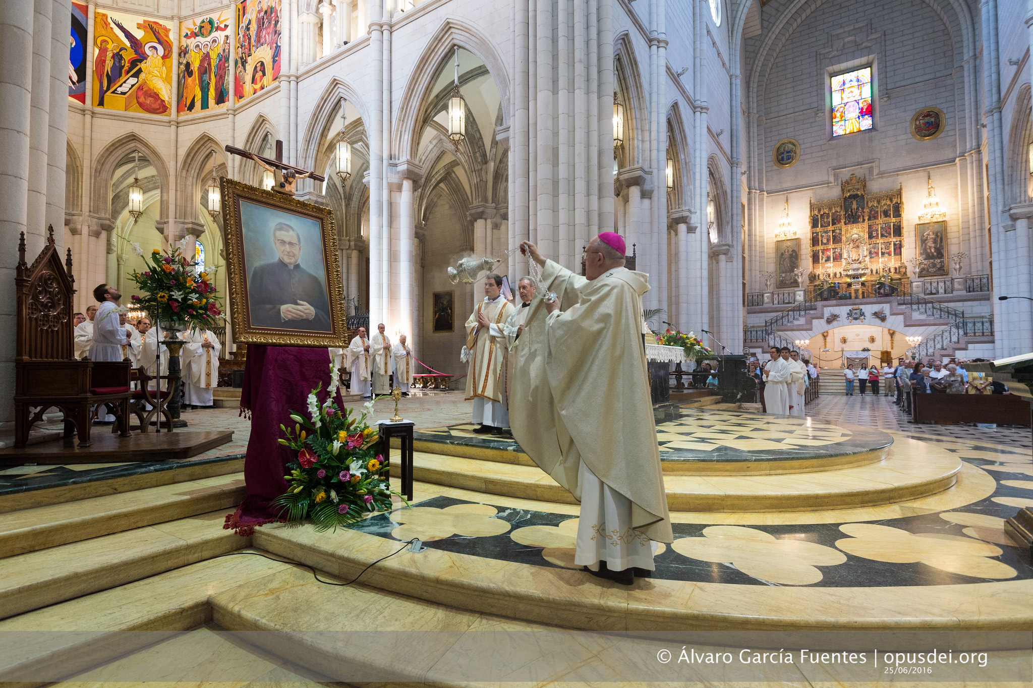2016-06-25 - Misa en la fiesta de san Josemaría Escrivá