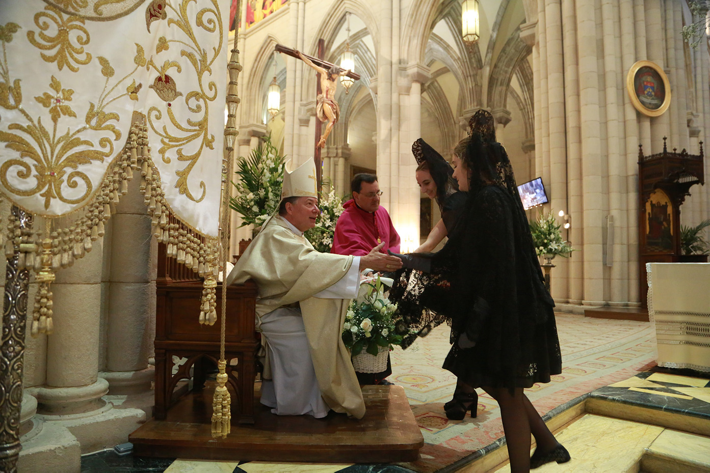 2017-05-22 - Fiesta capitular de la Corte de Honor de Santa María la Real de la Almudena