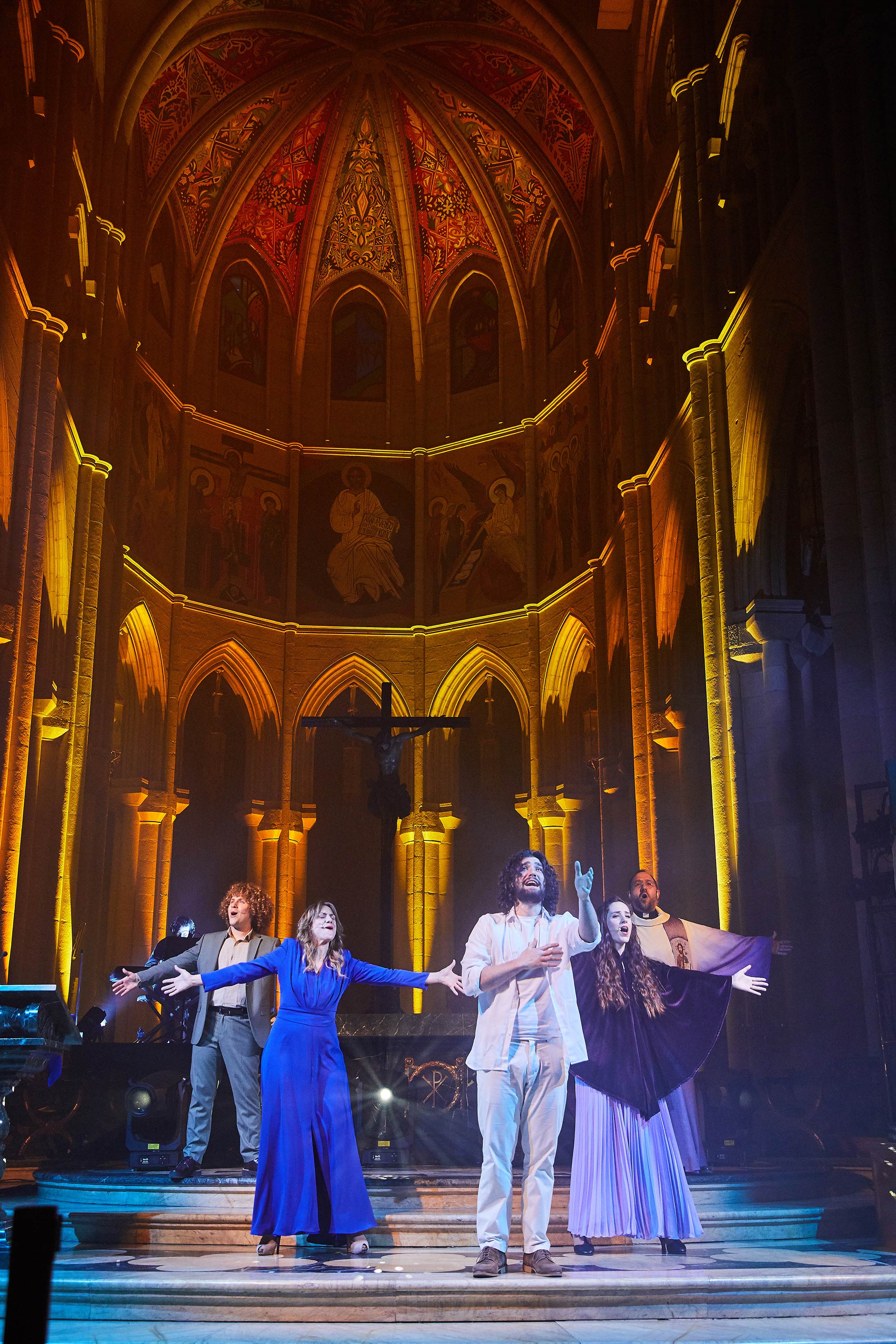 2022-04-6 - Representación de ‘Viacrucis’ de Toño Casado en la catedral
