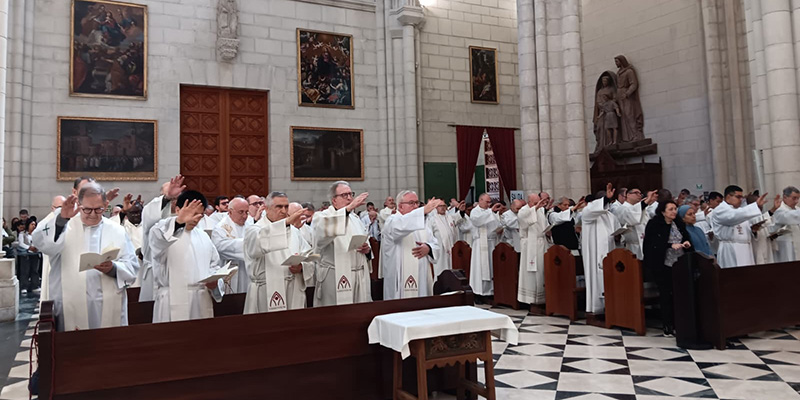 Misa Crismal 26 consagracion