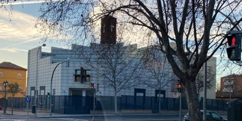 &Oacute;scar Garc&iacute;a Aguado administra el sacramento de la Confirmaci&oacute;n en San Ferm&iacute;n en el IV Domingo del tiempo ordinario