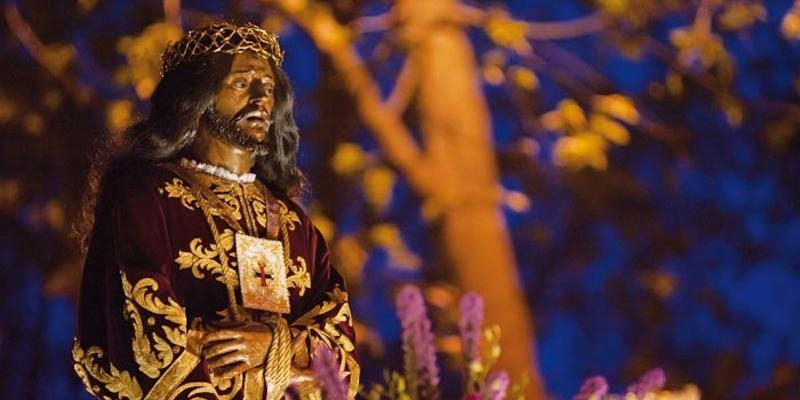 La Archicofrad&iacute;a de Medinaceli vuelve a recorrer el centro de Madrid en la tarde del Viernes Santo