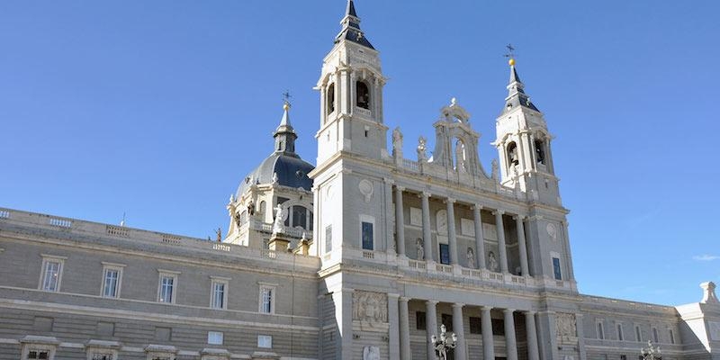 El colegio Cristo Rey peregrina a la catedral de la Almudena en el marco del A&ntilde;o Jubilar Mariano