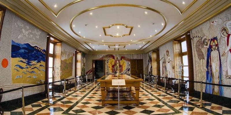 La Sacrist&iacute;a Mayor de la catedral est&aacute; decorada con mosaicos realizados por el padre Marko Iv&aacute;n Rupnik