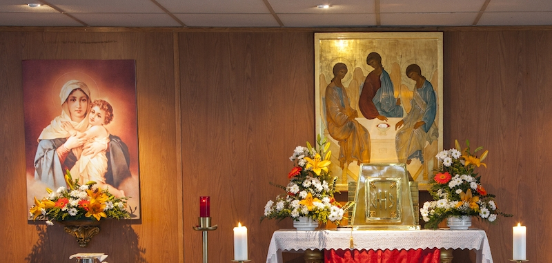 El cardenal Osoro preside una Eucarist&iacute;a con sacramento de la Confirmaci&oacute;n en San Benito Menni de Carabanchel