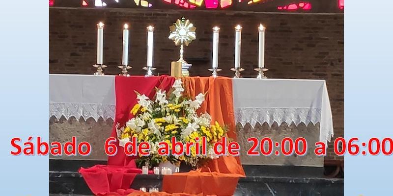 Noche de adoraci&oacute;n y alabanza en Nuestra Se&ntilde;ora de Lourdes y San Justino en el primer s&aacute;bado de abril