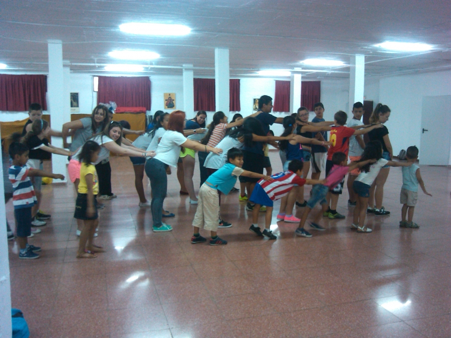 La Colonia Urbana de C&aacute;ritas Vicar&iacute;a VI viaja 'virtualmente' al continente americano