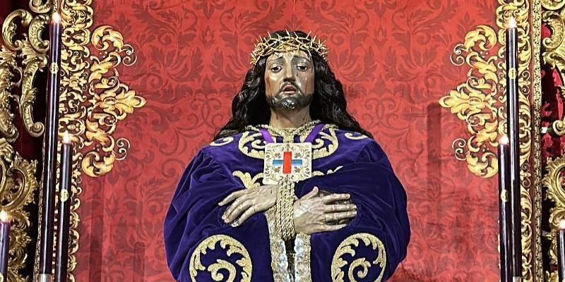 V&iacute;a Crucis con Jes&uacute;s &ldquo;El Pobre&rdquo; por las calles del viejo Madrid, &laquo;como si fuera la Jerusal&eacute;n que contempl&oacute; a Jes&uacute;s yendo hacia la cruz para entregar su vida por nosotros&raquo;