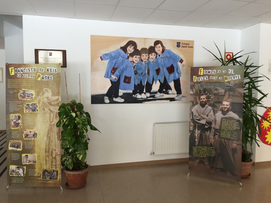 Exposici&oacute;n de los beatos m&aacute;rtires Franciscanos Conventuales de Pariacoto (Per&uacute;) en el colegio Edith Stein
