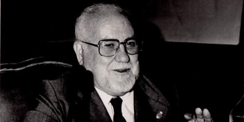 Fernando Chueca, arquitecto de la catedral, est&aacute; enterrado en la cripta de la Almudena