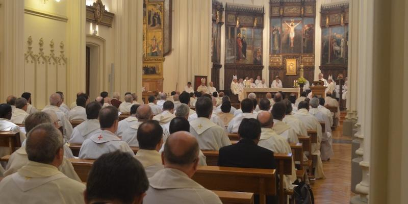 El padre &Aacute;ngel Camino celebra sus bodas de oro con una Eucarist&iacute;a en Santa Mar&iacute;a Micaela y San Enrique