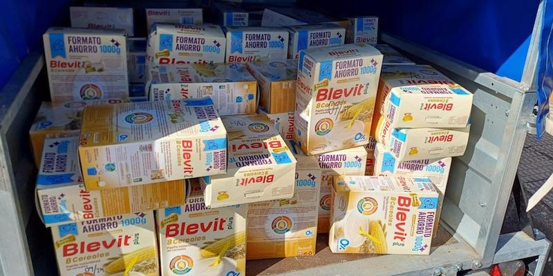 La acci&oacute;n social 'El amor del Pobre' entrega alimentos infantiles a SOS/Ayuda-cooperaci&oacute;n Guadarrama